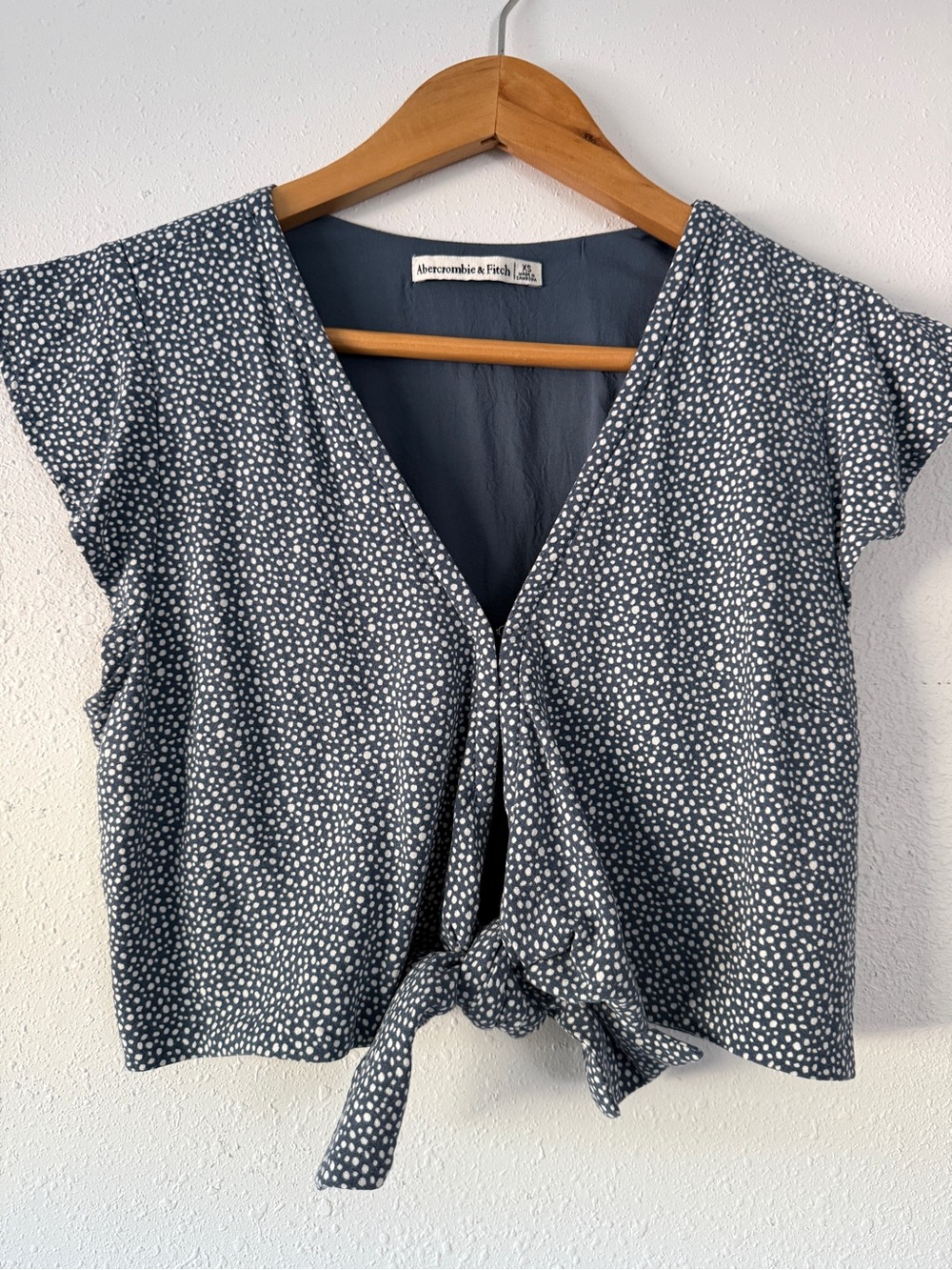 Abercrombie & Fitch Navy Blue and White Dot Tie-Front Crop Top